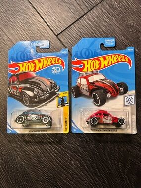 Hot Wheels Volkswagen Beetle set of 2